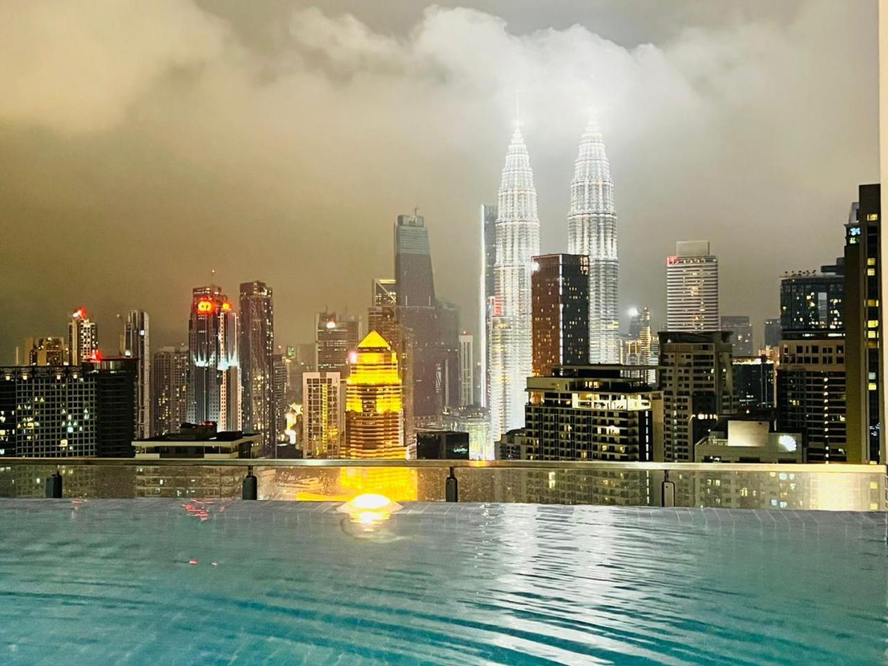 The Luxe Colony Skypool By Tasu Home Kuala Lumpur Luaran gambar