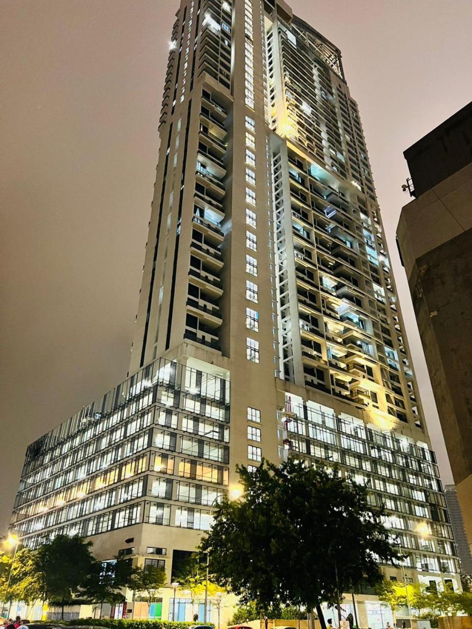 The Luxe Colony Skypool By Tasu Home Kuala Lumpur Luaran gambar
