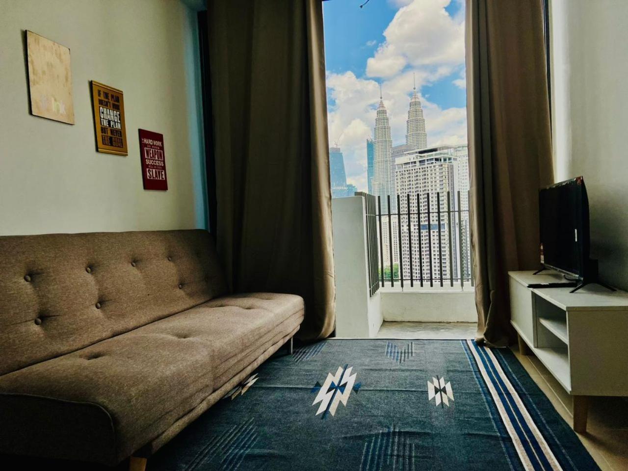 The Luxe Colony Skypool By Tasu Home Kuala Lumpur Luaran gambar