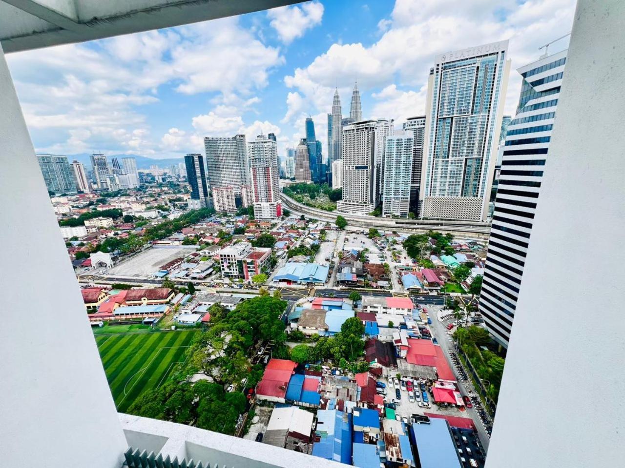 The Luxe Colony Skypool By Tasu Home Kuala Lumpur Luaran gambar