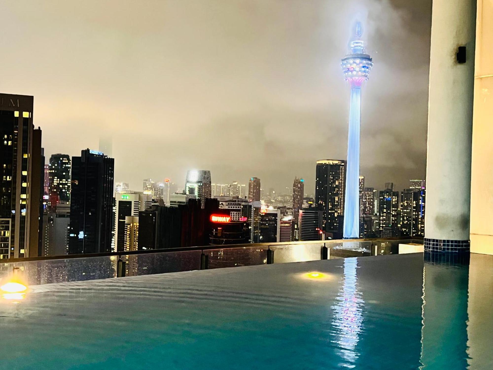 The Luxe Colony Skypool By Tasu Home Kuala Lumpur Luaran gambar