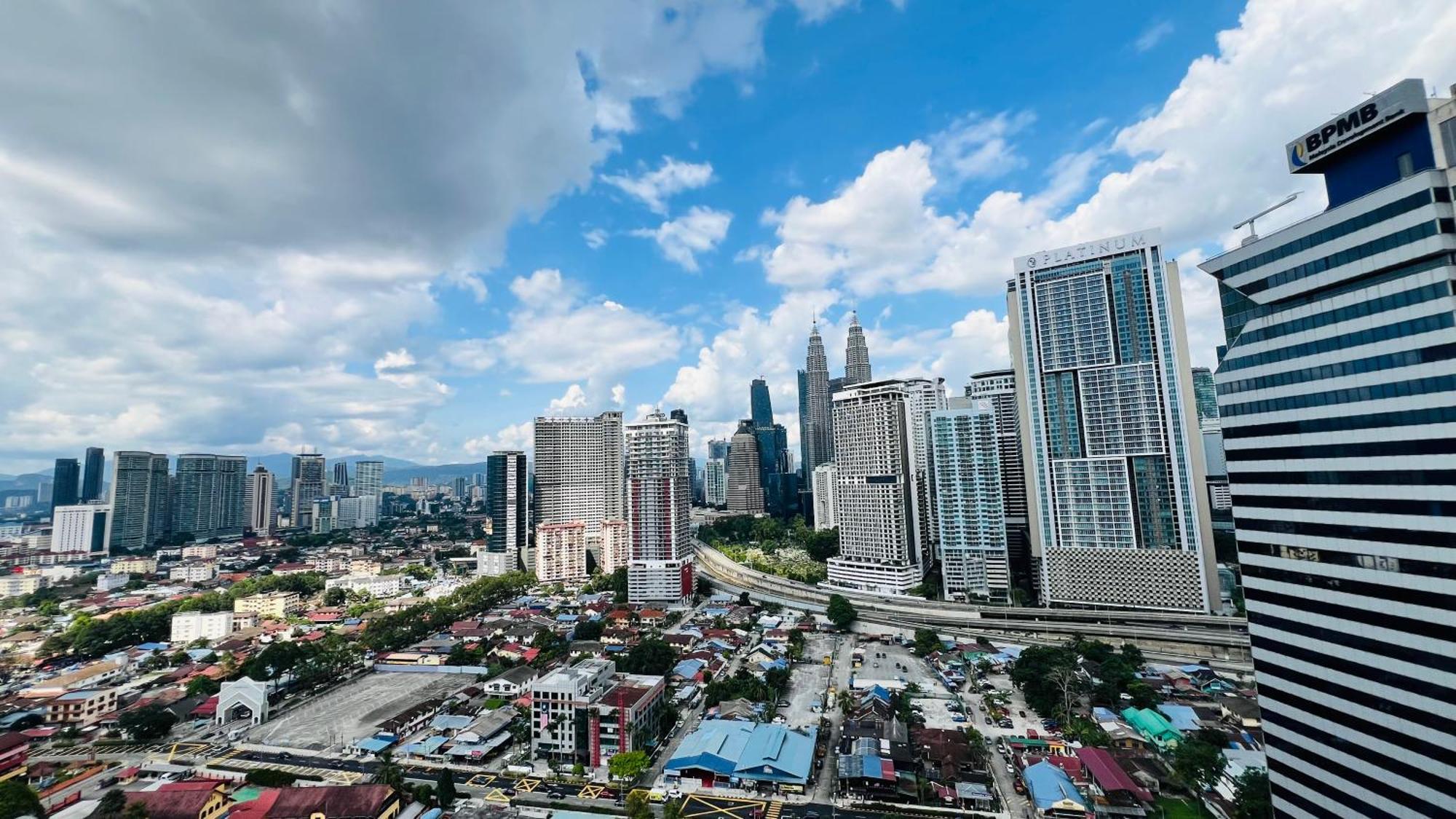 The Luxe Colony Skypool By Tasu Home Kuala Lumpur Luaran gambar